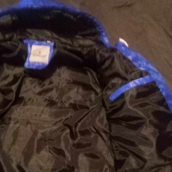 Red White and Blue Large Men's Moncler Jacket - Picture 8 of 16